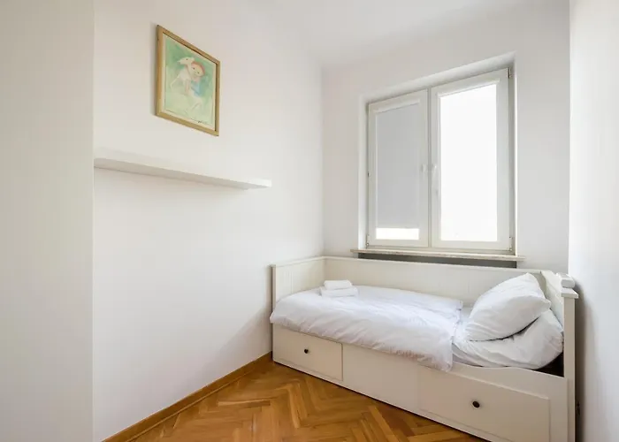 Plac Wilsona 2-Bedroom Apartment